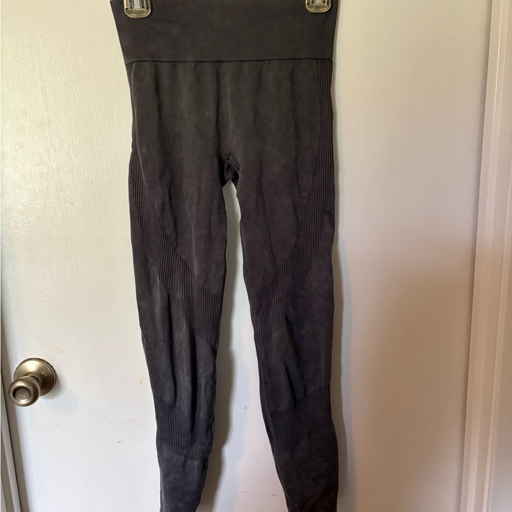 PINK Victoria's Secret Seamless Gray Leggings